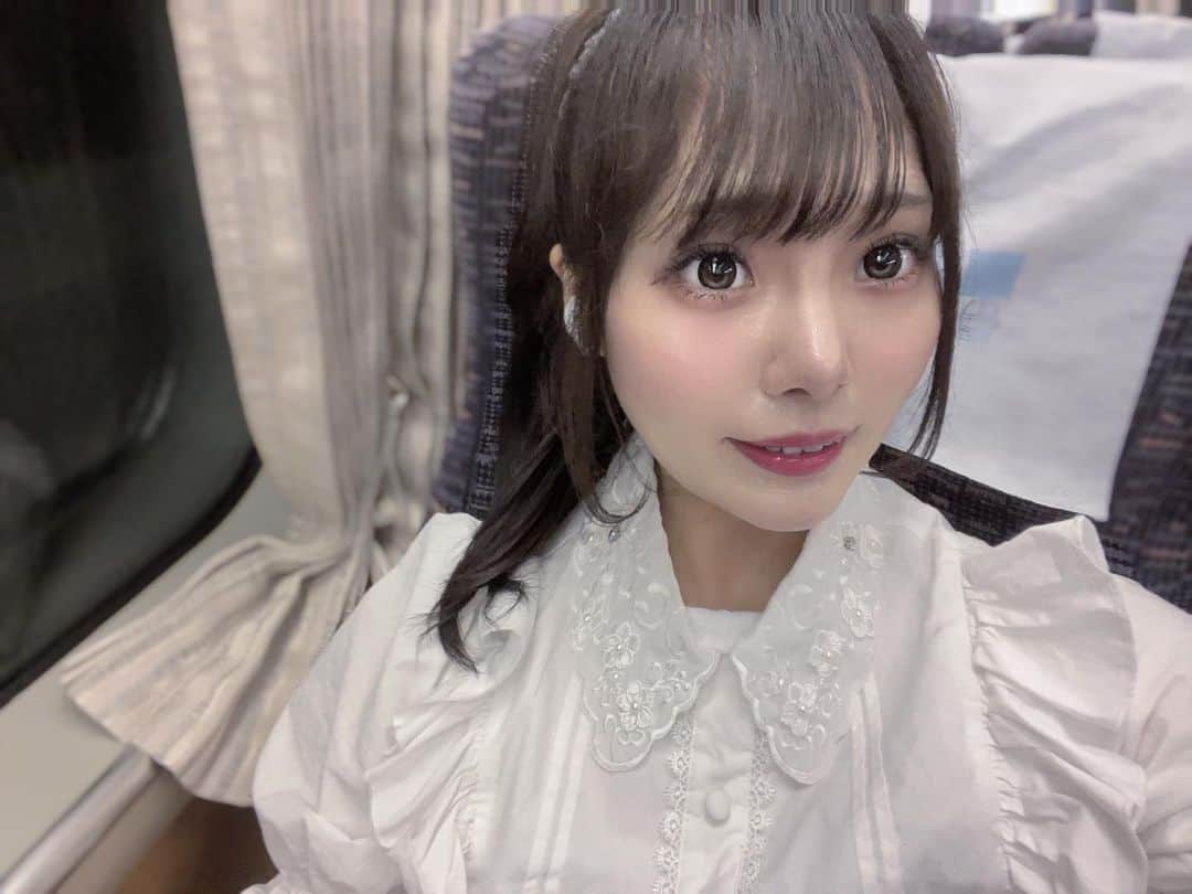 のインスタグラム：「☔️🐸🚃」