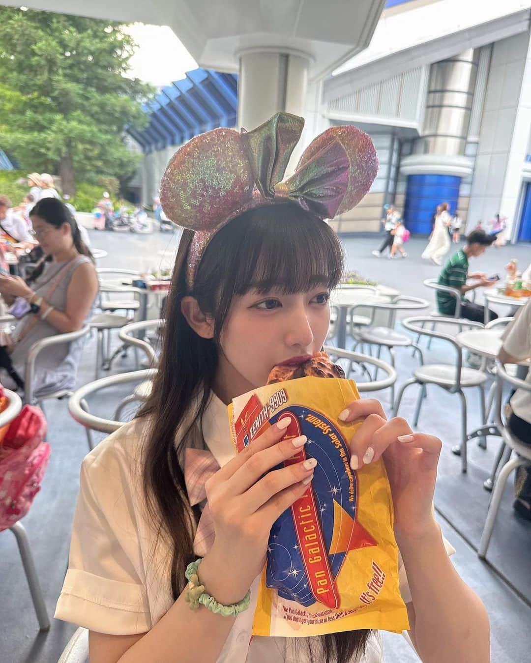 桜木心菜のインスタグラム：「自撮りも🍕💖 . . #disney #disneyland #制服ディズニー #jk #ljk #셀카 #팔로우 #먹스타그램 #오오티디 #食べすぎた🥹」