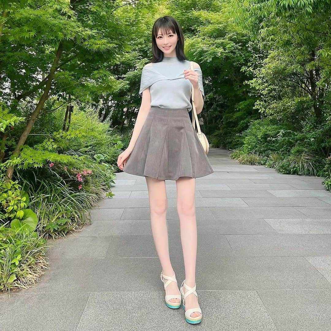 Machikoさんのインスタグラム写真 - (MachikoInstagram)「久しぶりにミニスカコーデ🙃 tops @saisondepapillon_official  #saisondepapion #セゾンドパピヨン skirt @grl_official #grl #グレイル」6月28日 22時52分 - machiko.06