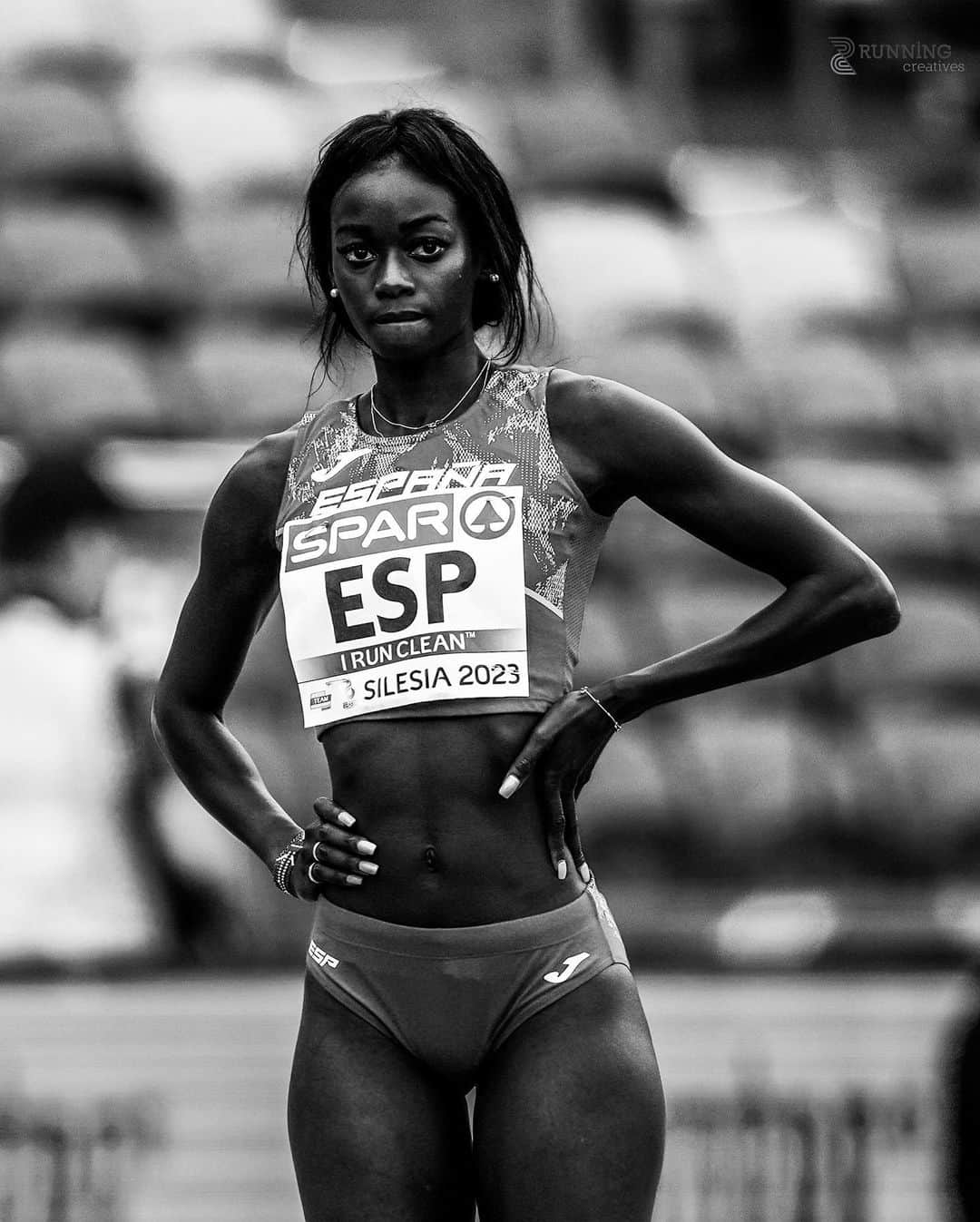 Fatima Diameさんのインスタグラム写真 - (Fatima DiameInstagram)「Hi @fatimadiame 🇪🇸😊 #fatima #longjump #athlete #athletics #espana #sonya1」6月28日 23時02分 - fatimadiame