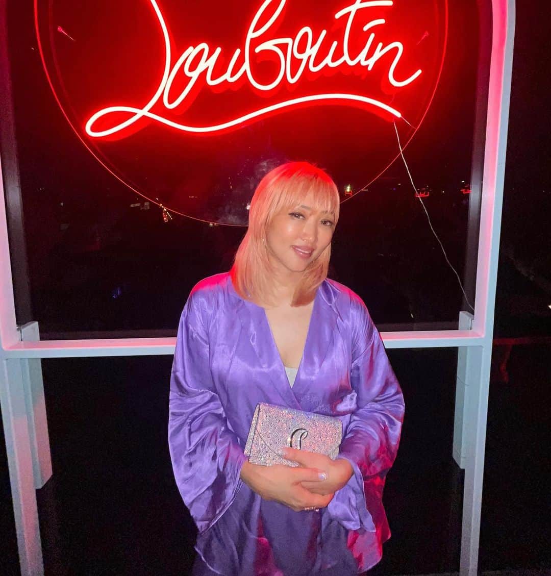 Tigarah e Lauraのインスタグラム：「C’était une belle soirée @louboutinworld ! Merci de m’inviter @elsalea @jasoncorvi ❤️❤️ #pfw #parisfashionweek #paris #louboutin #djlife」