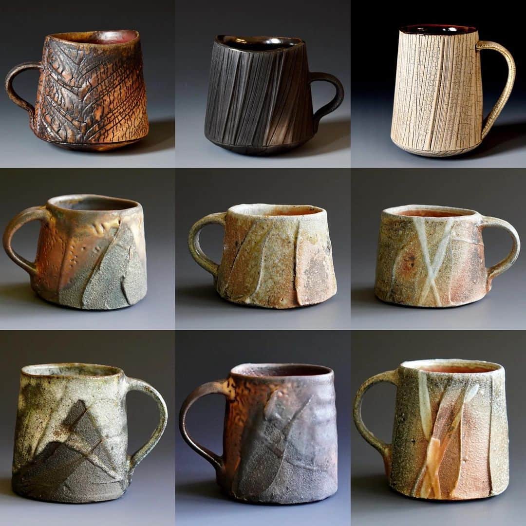 のインスタグラム：「All mugs but different firing, glaze, slip and clay.  Wood fired kohiki, tanka kohiki, gas fired Kohiki, wood fired shino on local clay, shigaraki type clay, Japanese shino, nuka glaze, etc…… 薪窯　糠釉　マグ 粉引き　志野釉　糠釉　炭化 . www.akirasatake.com  #mug #マグ #akirasatakeceramics #clay  #asheville  #gallerymugen  #陶芸 #陶芸家  #佐竹晃 #ceramics #pottery #japanese #japanesepottery #tougei」