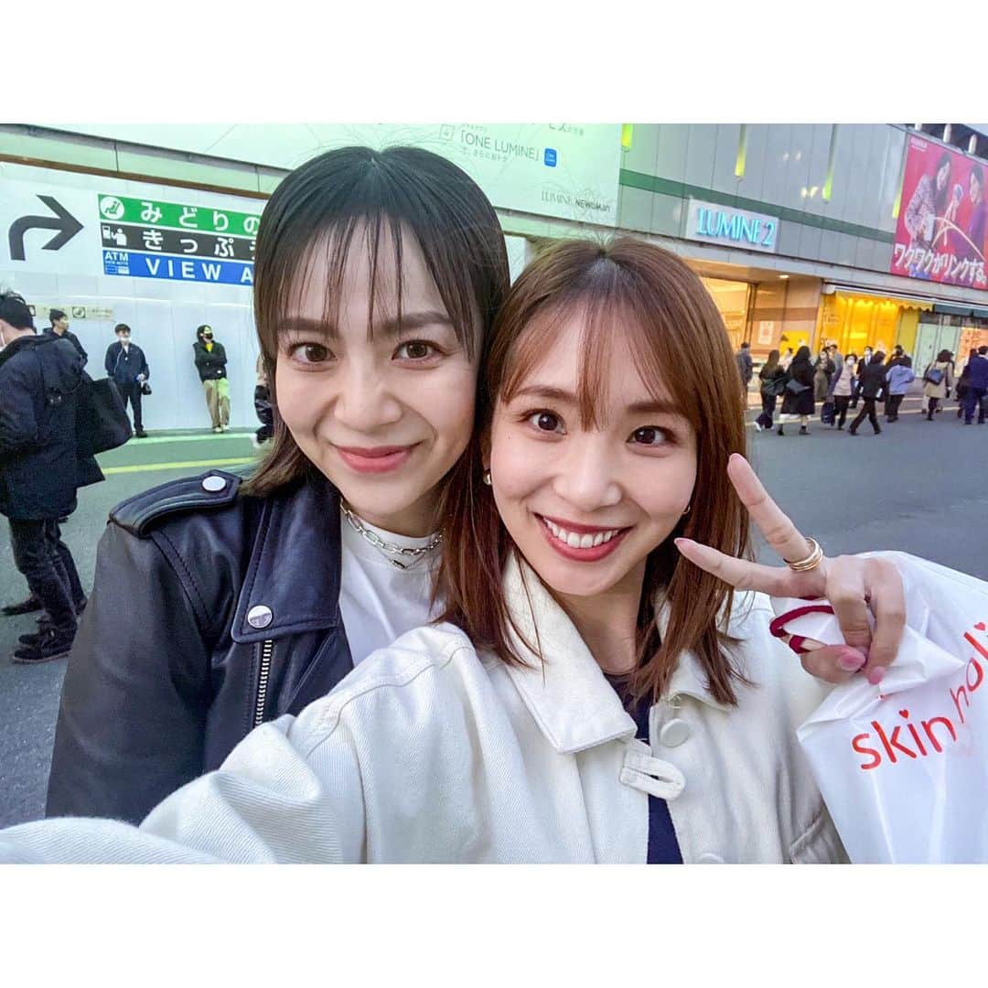 樋口智子のインスタグラム：「続きまして〜いつだか思い出せないくらいの、いにしえの写真お納め下さい🤲 @yu_fukunaga88  新大久保行った時だっけな？🤔  忘れちゃったから、また行こう←  多分 #新大久保 w #ランチ #lunch #Korea」