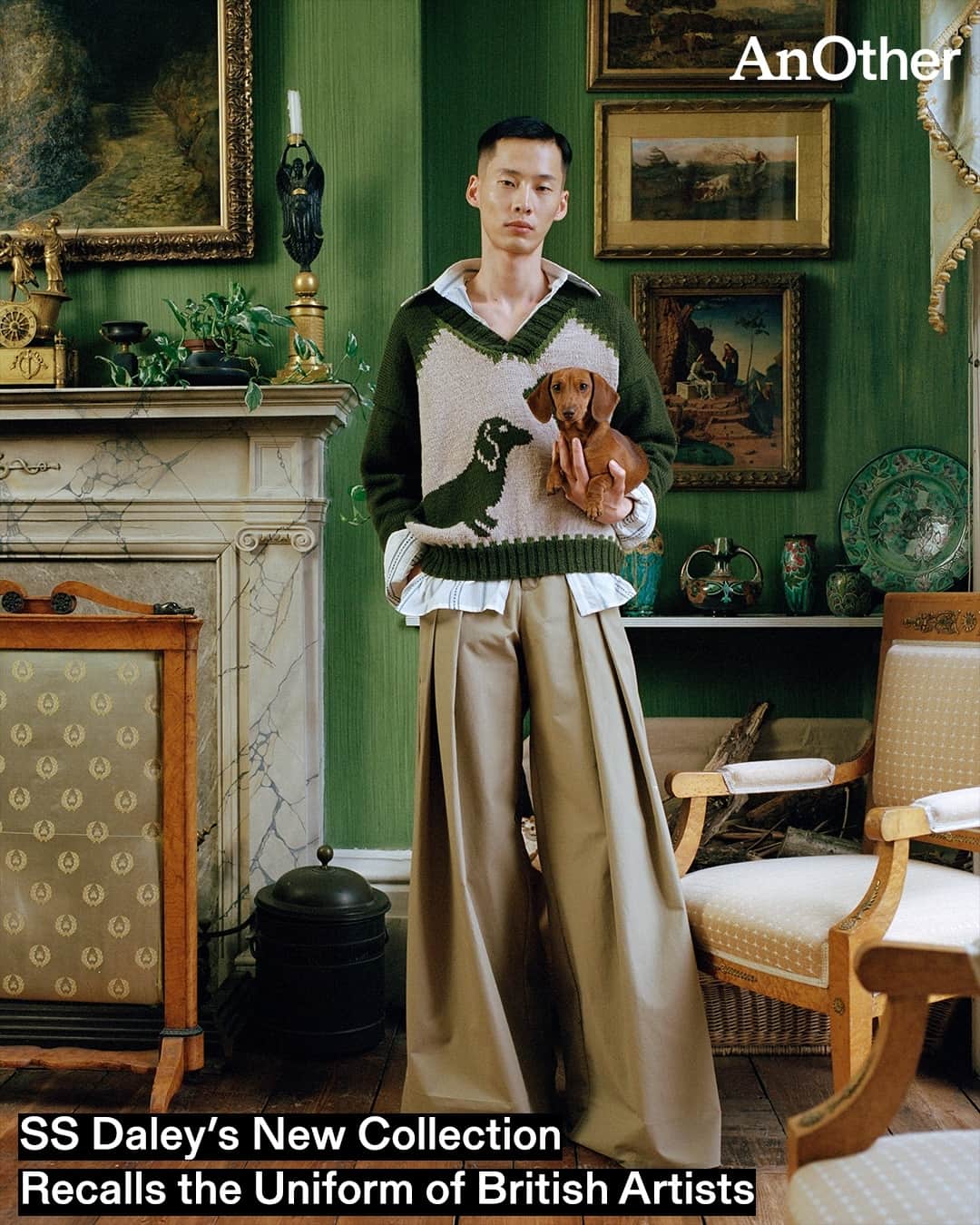 AnOther Magazineのインスタグラム：「@ss_daley’s new Spring/Summer 2024 collection is a sensitive study into the lives and uniforms of artists 🎨⁠ ⁠ Inspiration stemmed from images of artists such as Lucien Freud and David Hockney in their studios wearing their daily working clothes. This notion of uniform links to @stevenstokeydaley’s ongoing investigation into the uniforms of public schools, and its sharp and nostalgic sense of tailoring, which he then queers in soft pastels and delicate shapes. ⁠ ⁠ “Imagine if Boris Johnson saw me, a working-class gay person, taking his world of elites that’s so dear to him and twisting it into this queer fantasy on a fashion scale,” he told AnOther previously. “He’d be so annoyed.” Revisit the interview at the link in bio 📲⁠ ⁠ 📸 by @dhamsrif. Courtesy of @ss_daley⁠」