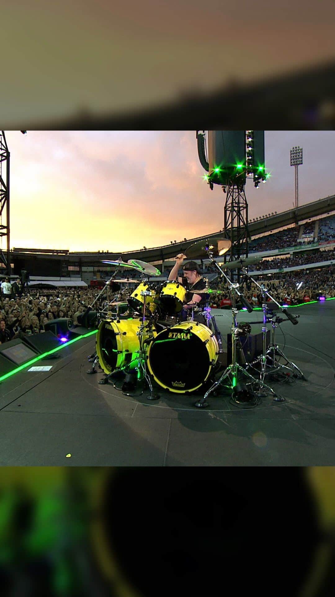 メタリカのインスタグラム：「“No more can they keep us in…” 🇸🇪 #M72Gothenburg Night 2  Links to #M72 Tour Videos and Full Show Recordings in Bio.  #Metallica #M72 #MetOnTour」