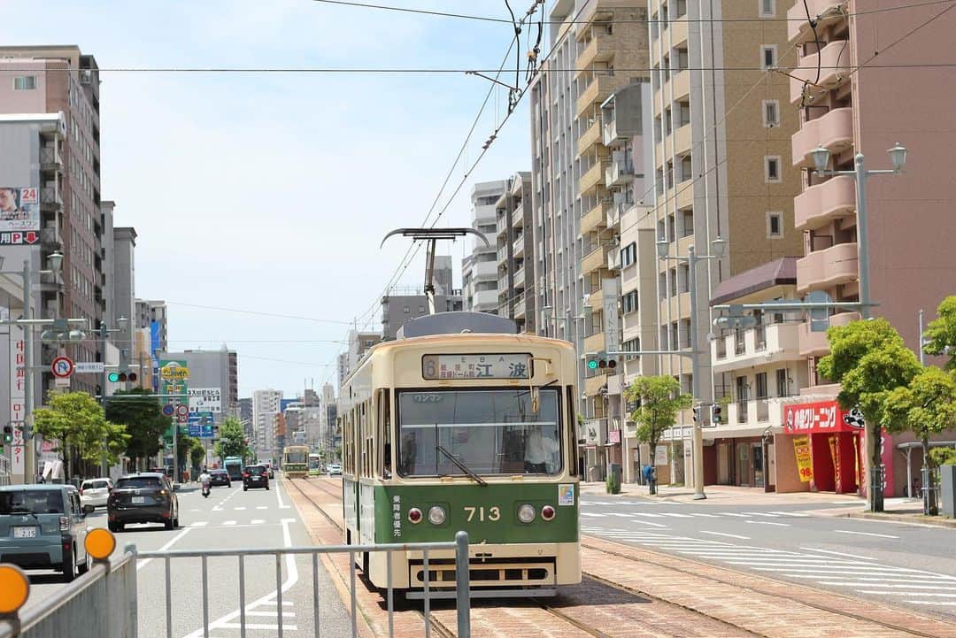 のインスタグラム：「路面電車ってやっぱり素敵...✨ 手振ってくれた！！  #路面電車」