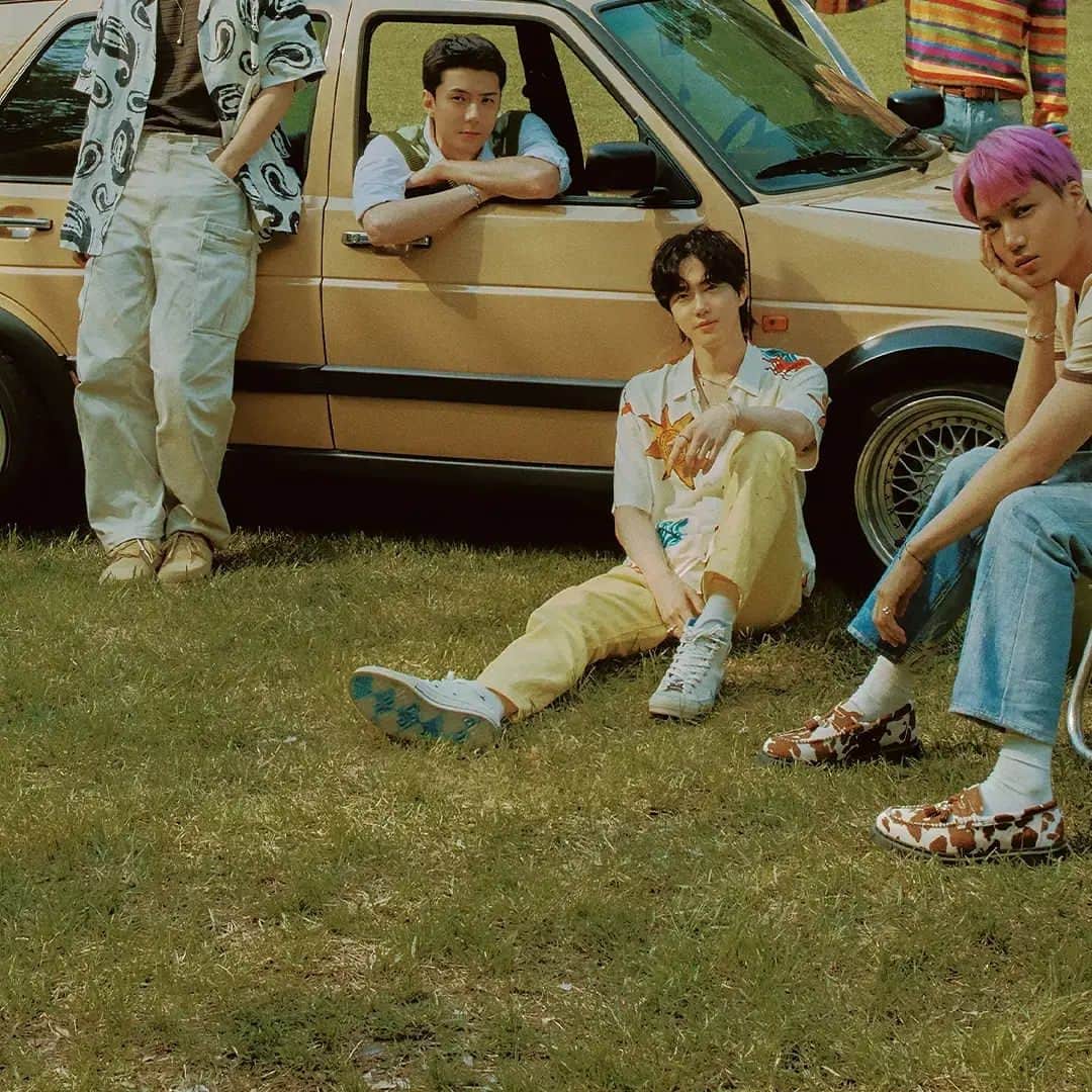 のインスタグラム：「EXO 'Hear Me Out' Teaser Image  【EXO The 7th Album 'EXIST'】 ➫ 2023.07.10 6PM (KST)  #EXO #엑소 #weareoneEXO #EXIST #EXO_EXIST  #HearMeOut #EXO_HearMeOut」