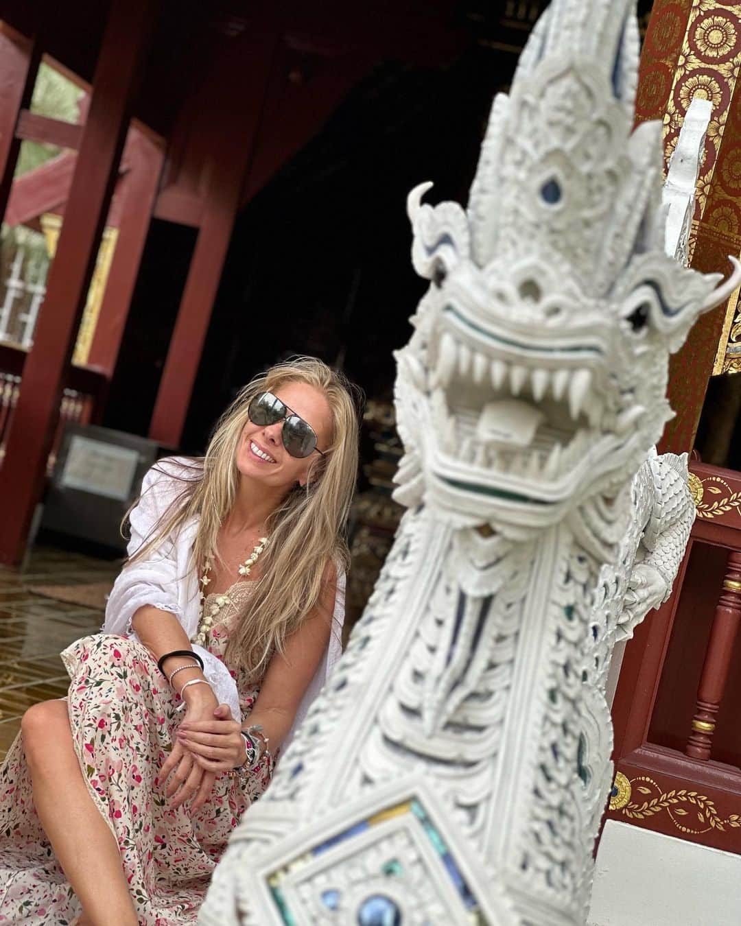 アドリアーネ・ガリステウさんのインスタグラム写真 - (アドリアーネ・ガリステウInstagram)「Primeiro dia por aqui, primeira coisa, agradecer…. 🙏♥️ 🇹🇭 #thailand #changmai #temple #tksgod」6月29日 0時32分 - galisteuoficial