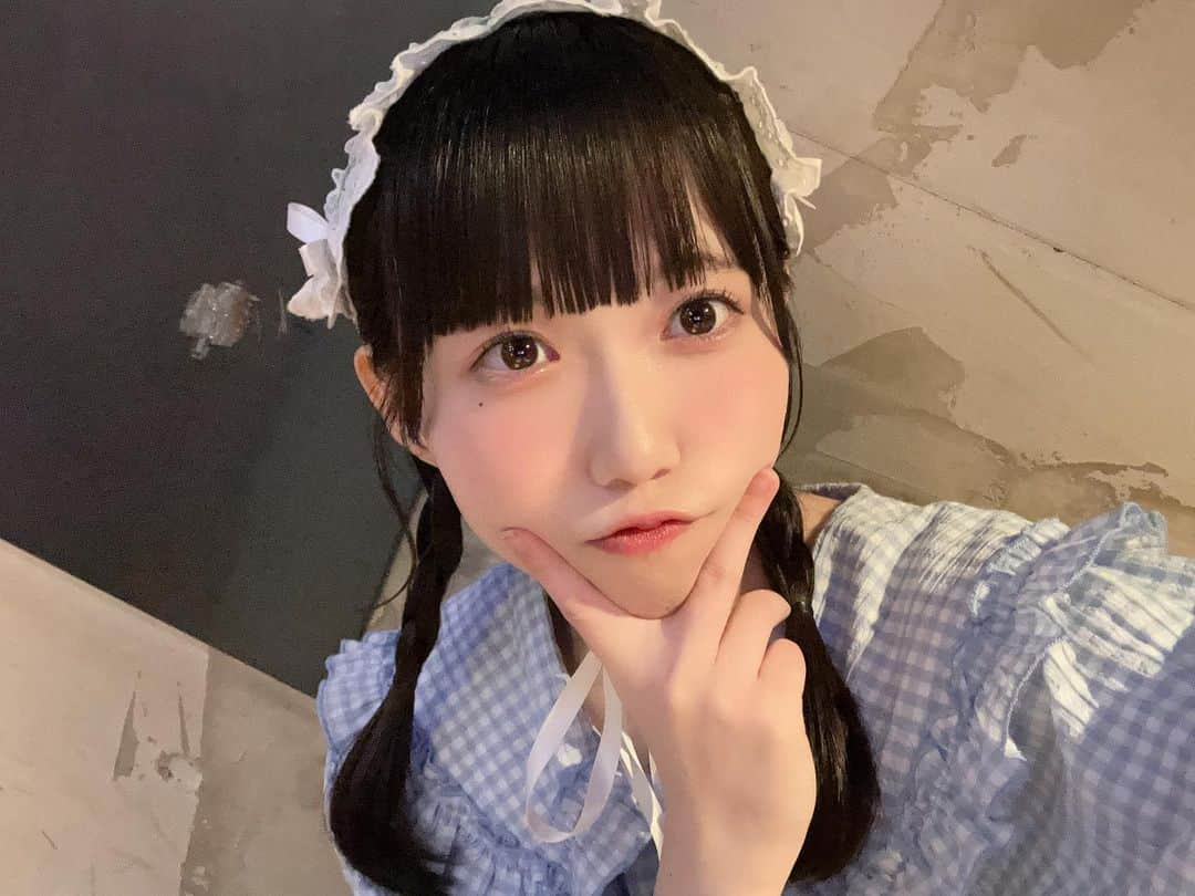 新居歩美のインスタグラム：「誕生日当日はトークライブでした🎂🎂🎂🎂ヘッドドレスはふわふわハウスさんの🏠」