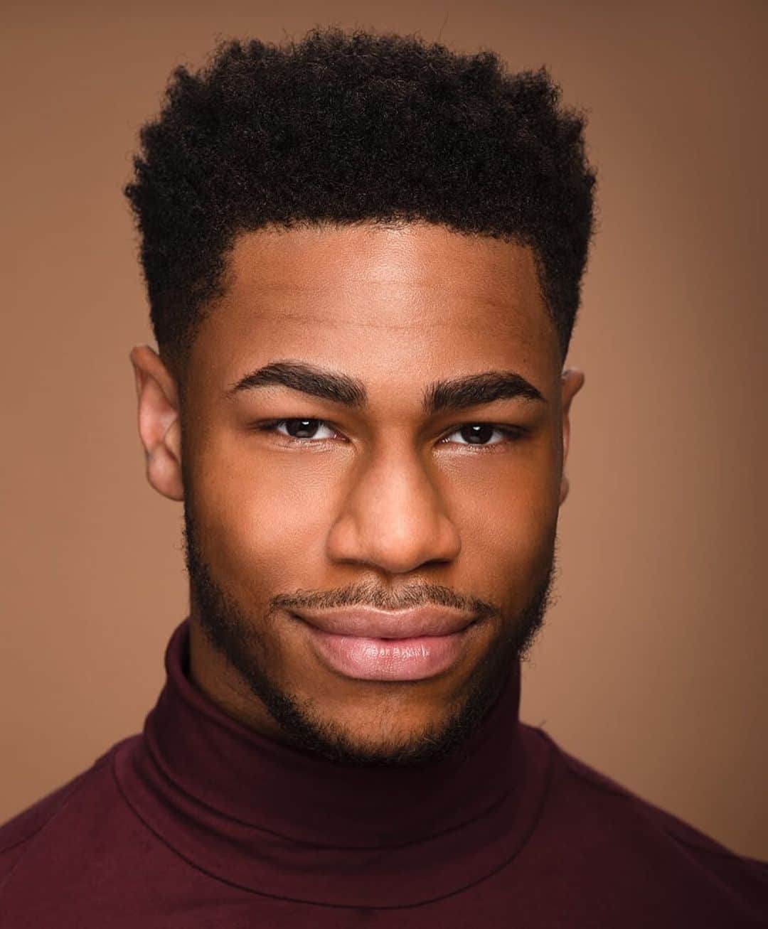 マイケル・ジャクソンのインスタグラム：「Michael Harmon made his Broadway debut in @mjthemusical as a swing cast member. He was part of the cast for the US tour of the musical “Hairspray." Hit the link in stories to get your tickets now for Broadway performances through January 7th 2024.」