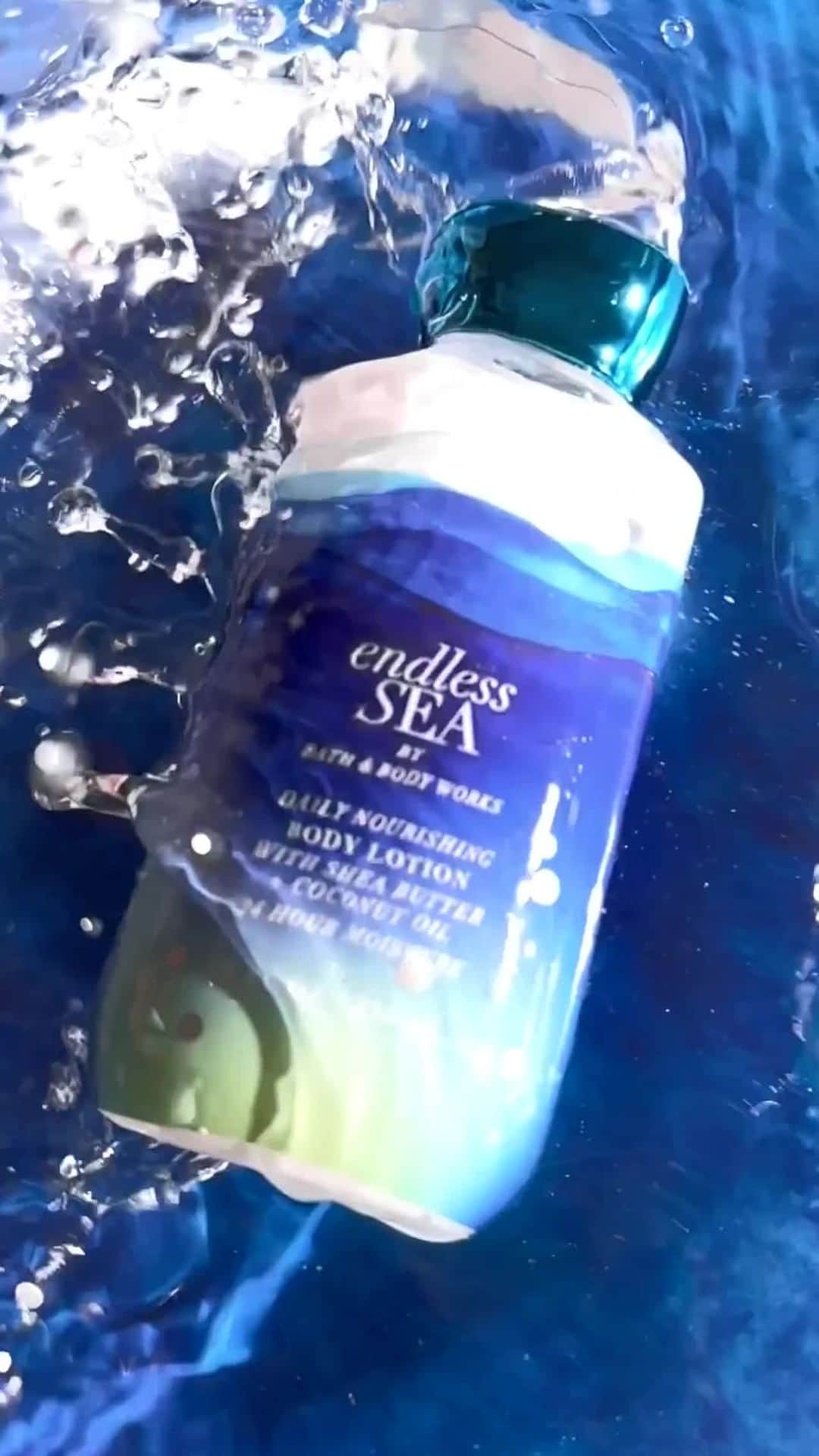 Bath & Body Worksのインスタグラム：「🌊 WAVE HELLO TO A NEW FAVE 👋​  🆕 Endless Sea officially launches in-store & online July 3!!! Set yourself adrift on a sea of tranquility with fresh bergamot, saltwater lily, and ocean driftwood! ​  Leave a 🧜‍♀️ if you have Endless anticipation for this NEW collection!!」