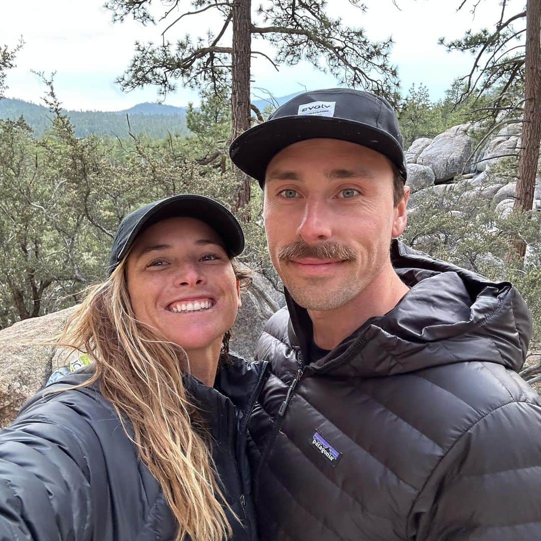 コートニー・コンローグのインスタグラム：「Time spent well 🤗」