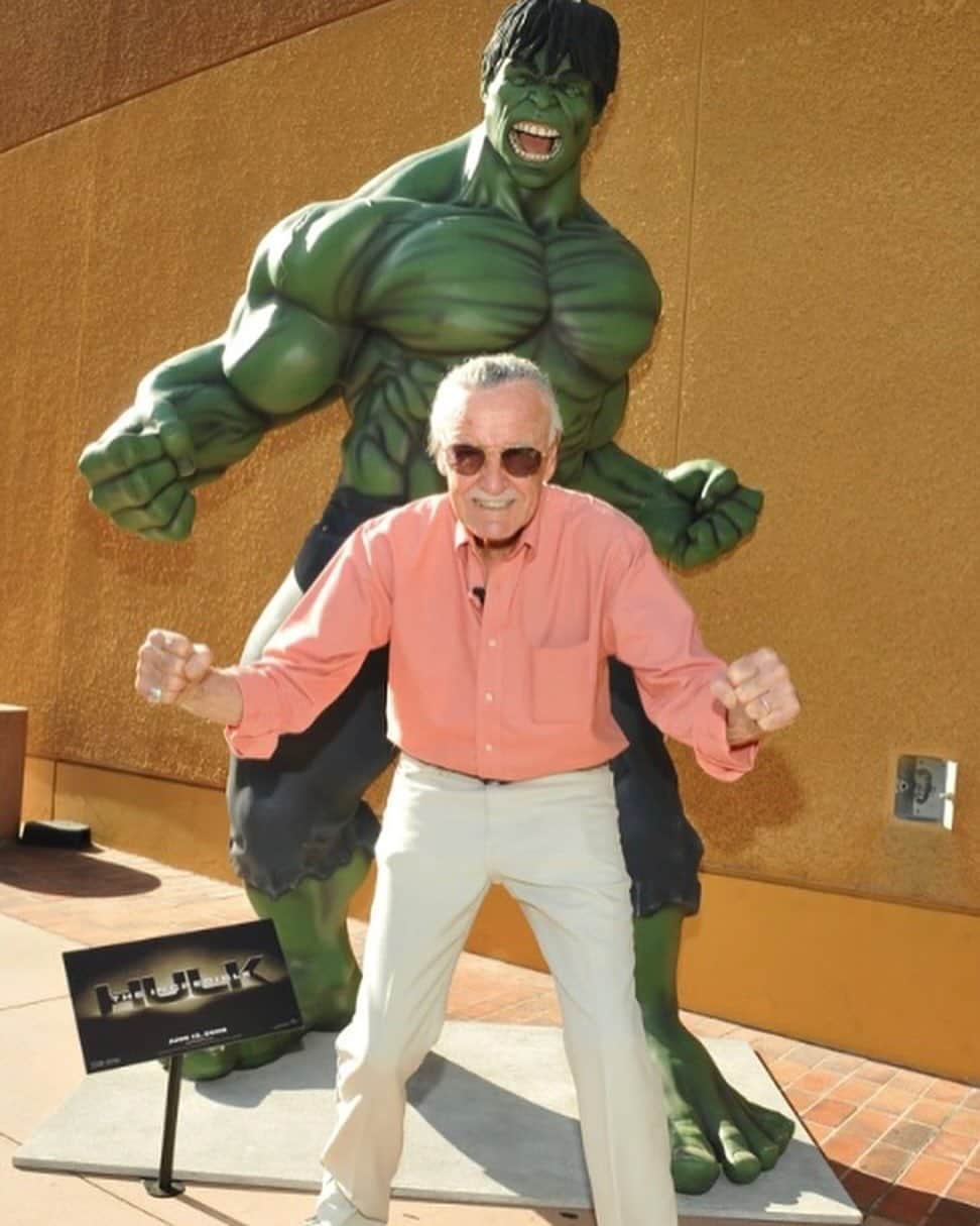 スタン・リーのインスタグラム：「“A million years ago when I was writing these comic books, I never suspected that one day I’d be walking down a green carpet being interviewed, and people would say, ‘How do you feel?’ Nobody cared how I felt about anything in those days!”  -Stan Lee on the green carpet at the premiere of The Incredible Hulk in 2008  #StanLee #WaybackWednesday」