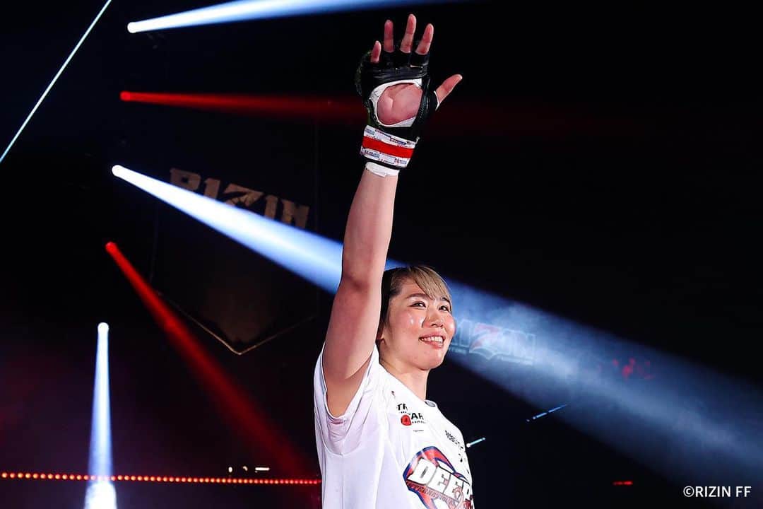 RIZIN FF OFFICIALさんのインスタグラム写真 - (RIZIN FF OFFICIALInstagram)「#RIZIN43 《Match.2》 "Lights out! Once punch knockout." ---------- Aoi Kuriyama defeats Marina Kumagai by KO(Stand punch) 2:48 of Round 1.  #RIZIN #MMA #栗山葵 #aoikuriyama #熊谷麻理奈 #marinakumagai」6月29日 20時00分 - rizin_pr