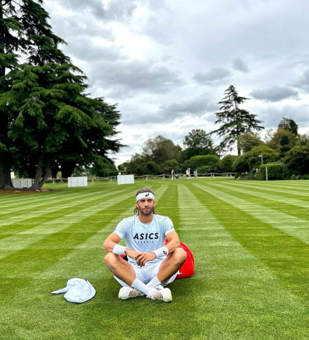 ボルナ・チョリッチさんのインスタグラム写真 - (ボルナ・チョリッチInstagram)「Calm before the... @wimbledon ✌🏼🌱🍀⚡️」6月29日 1時46分 - bornacoric