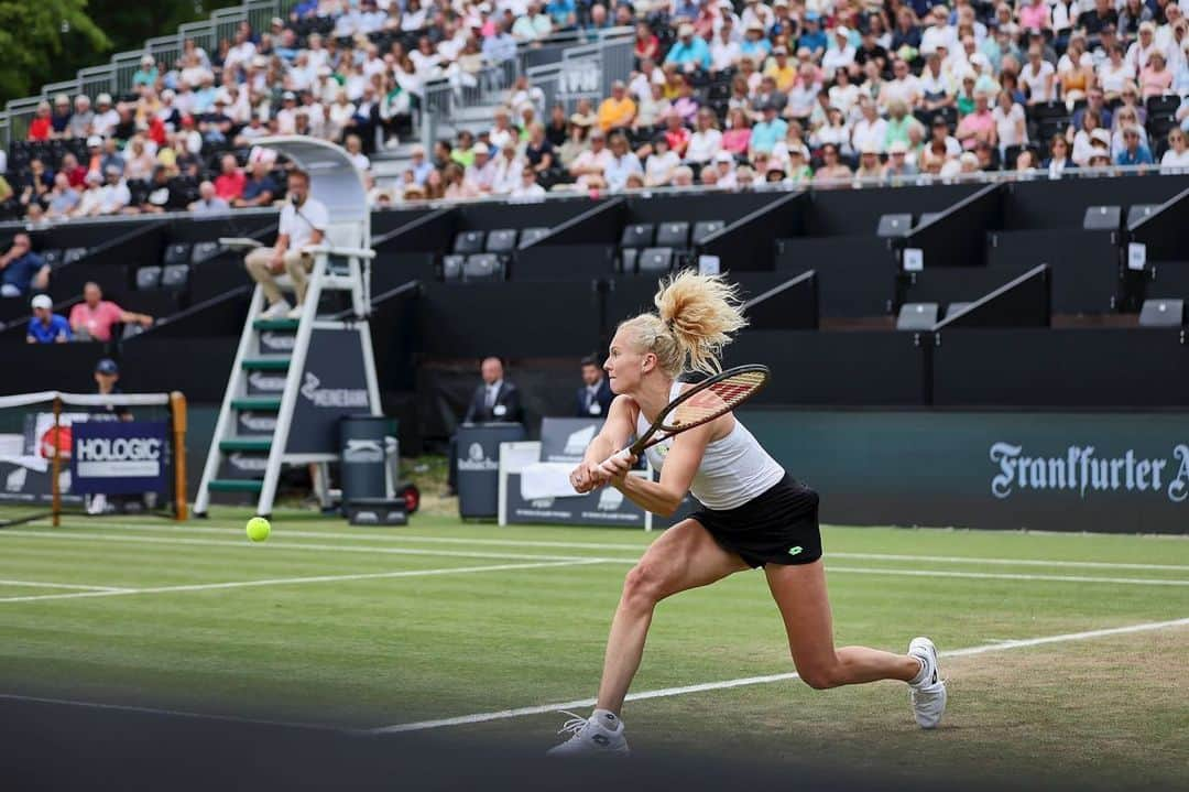 カテリナ・シニアコバさんのインスタグラム写真 - (カテリナ・シニアコバInstagram)「Into the QF of @badhomburgopen 💪🏻🎾🌱」6月29日 2時16分 - siniakovakaterina