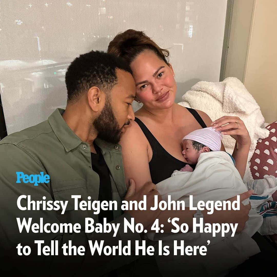 People Magazineさんのインスタグラム写真 - (People MagazineInstagram)「Chrissy Teigen and John Legend have a new member of the family! 🍼 The Cravings cookbook author and the EGOT winner have welcomed a baby boy — Wren Alexander Stephens — via surrogate, she confirmed on Wednesday. ❤️ Read the full story at the link in our bio. | #Regram @chrissyteigen」6月29日 2時35分 - people