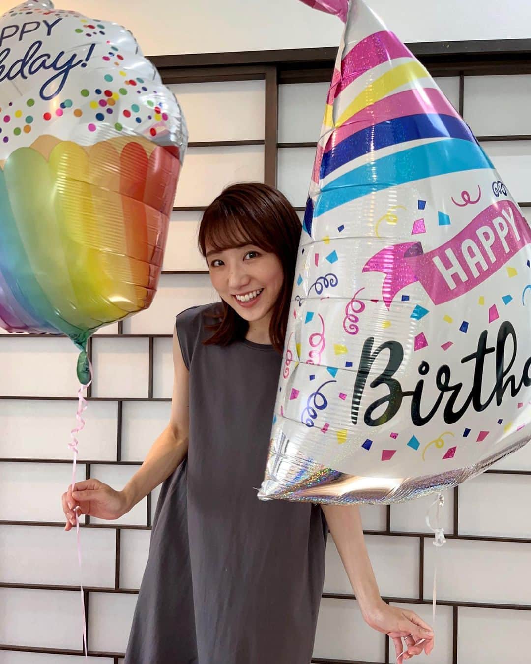 松村未央のインスタグラム：「🎂 誕生日を迎えました🎈 37歳も笑って過ごせる良い一年になりますように☺️  みなさまいつもありがとうございます🌷  #37thbirthday #松村未央」