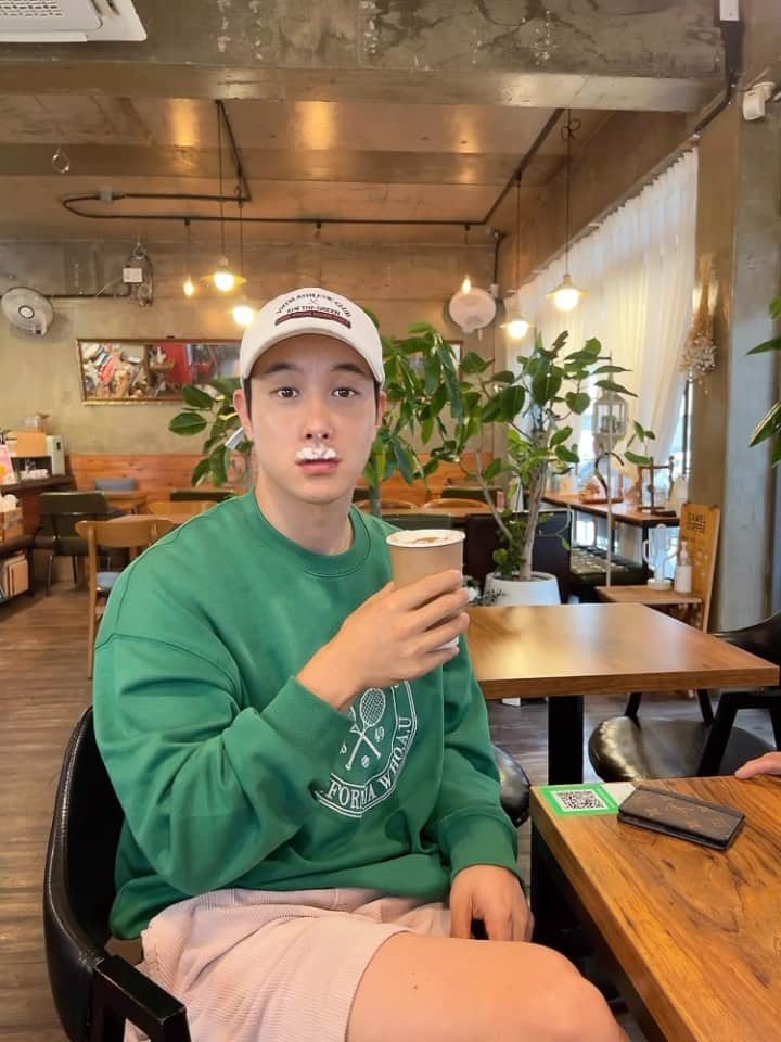Lee Si-gangのインスタグラム：「응?💋」