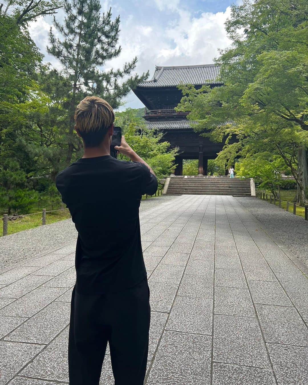 本田圭佑さんのインスタグラム写真 - (本田圭佑Instagram)「Walk around Kyoto! It's already summer☀️」6月29日 13時31分 - keisukehonda