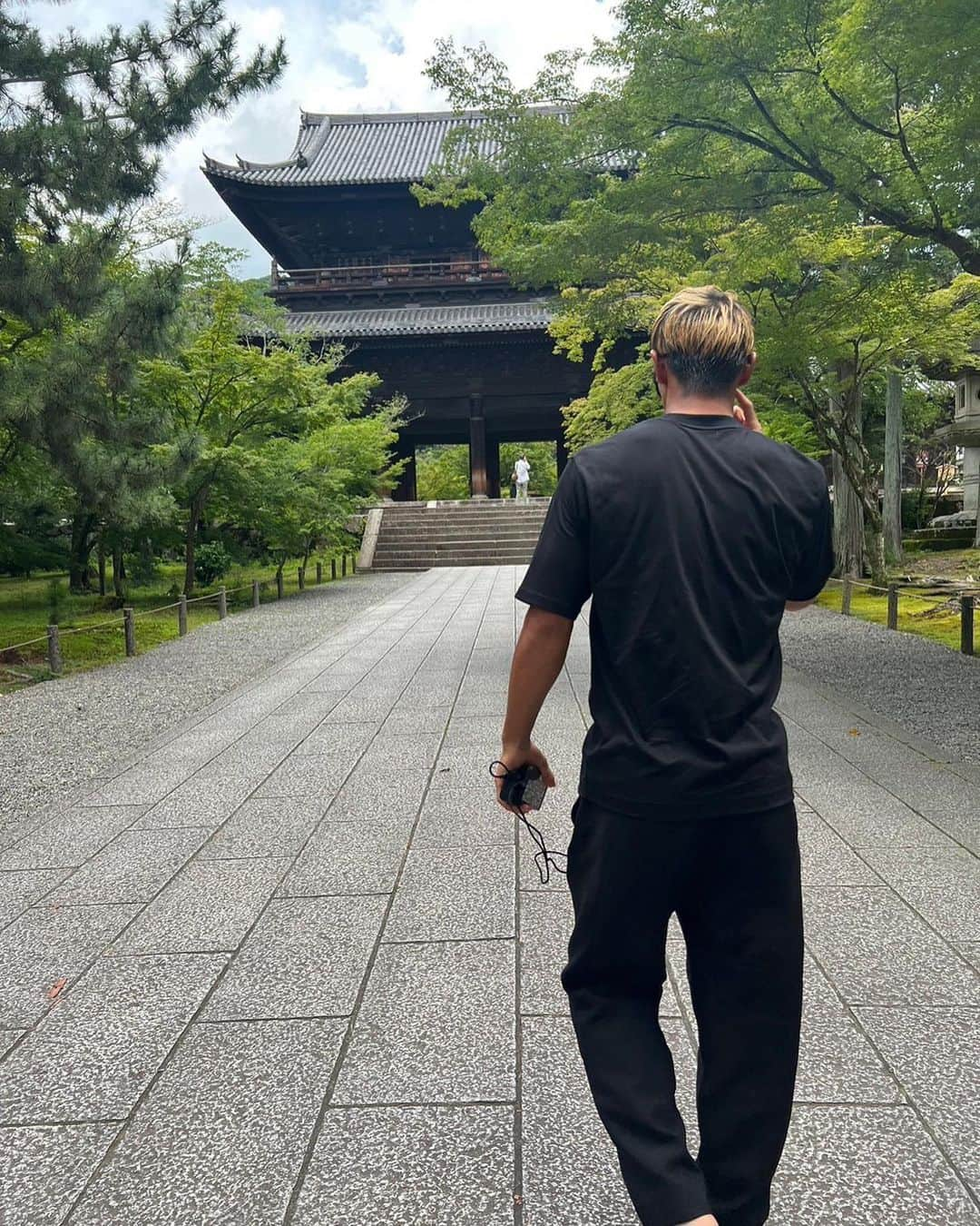 本田圭佑さんのインスタグラム写真 - (本田圭佑Instagram)「Walk around Kyoto! It's already summer☀️」6月29日 13時31分 - keisukehonda