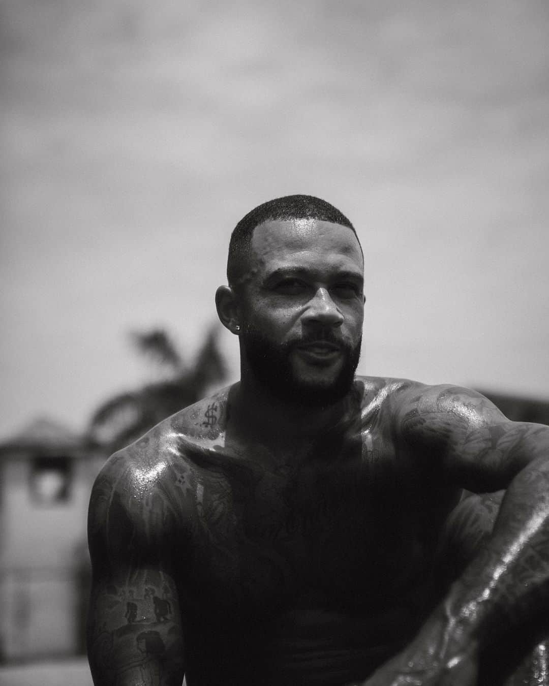 メンフィス・デパイのインスタグラム：「African 🦁🇬🇭」