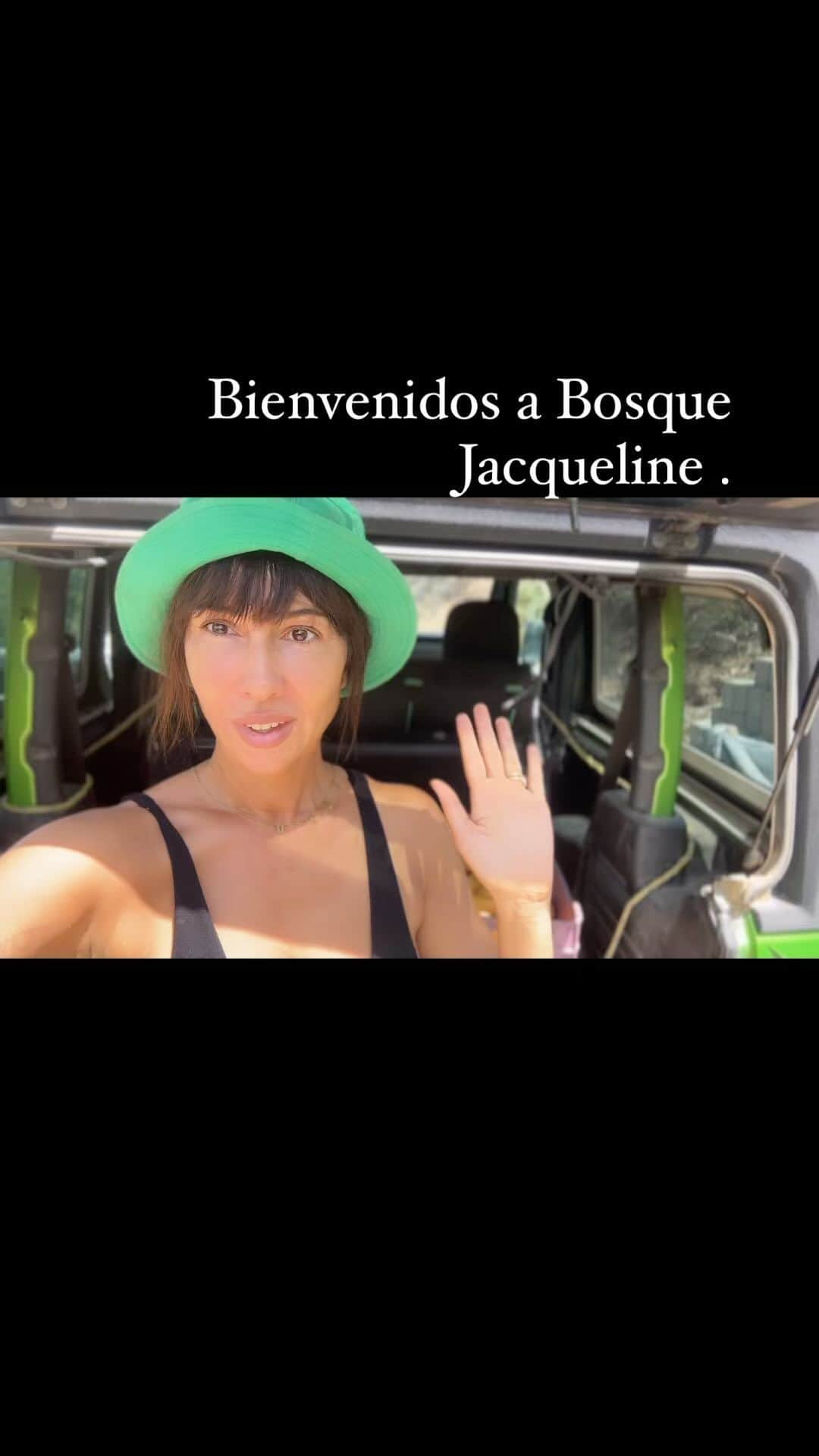 ジャッキー・クルーズのインスタグラム：「Bienvenidos a Bosque Jacqueline. Fernando and I have been building our dream home in Oaxaca for two years now. Here is a little preview of our land. Welcome 🙏🏽」