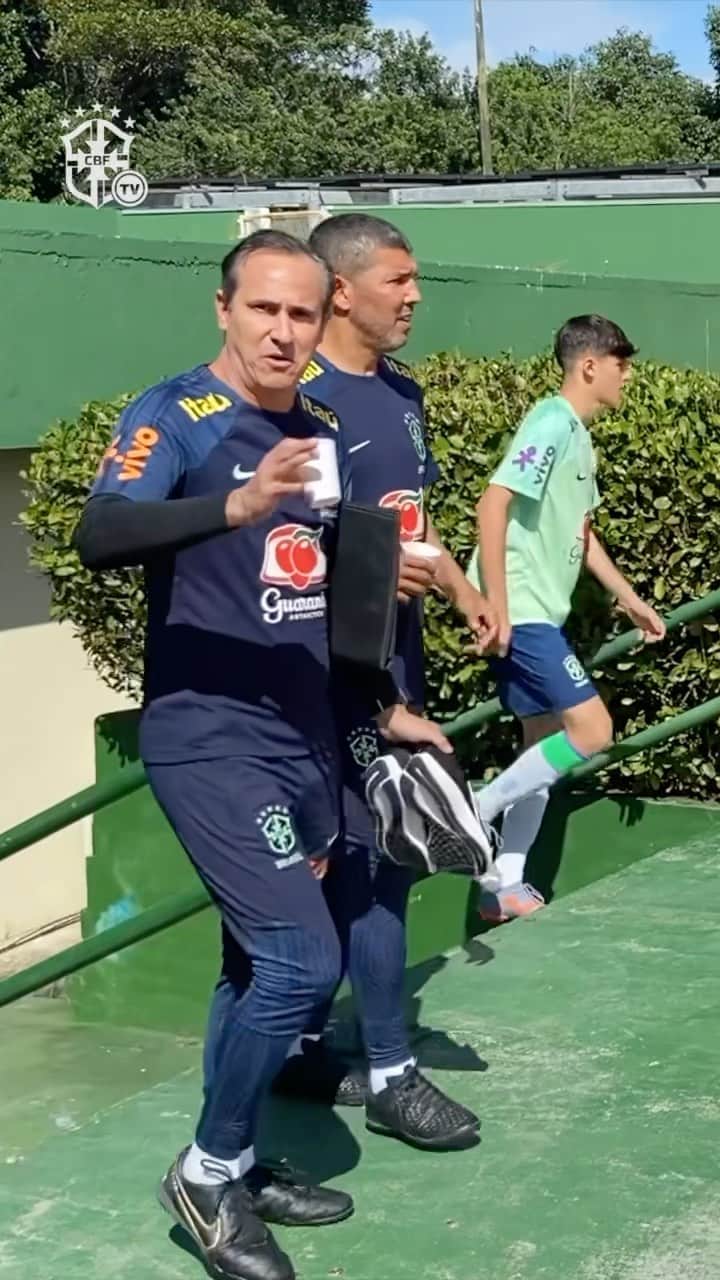 のインスタグラム：「Em preparação para estreia no Torneio 2 de Julho em Salvador, Seleção Brasileira Sub-15 segue treinando firme.」
