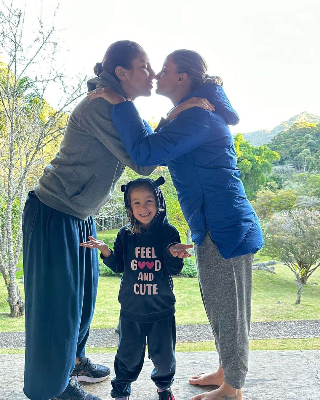 ファビアナ・オリベイラのインスタグラム：「Por quem veio antes, por nós e por ORGULHO! 🏳️‍🌈」