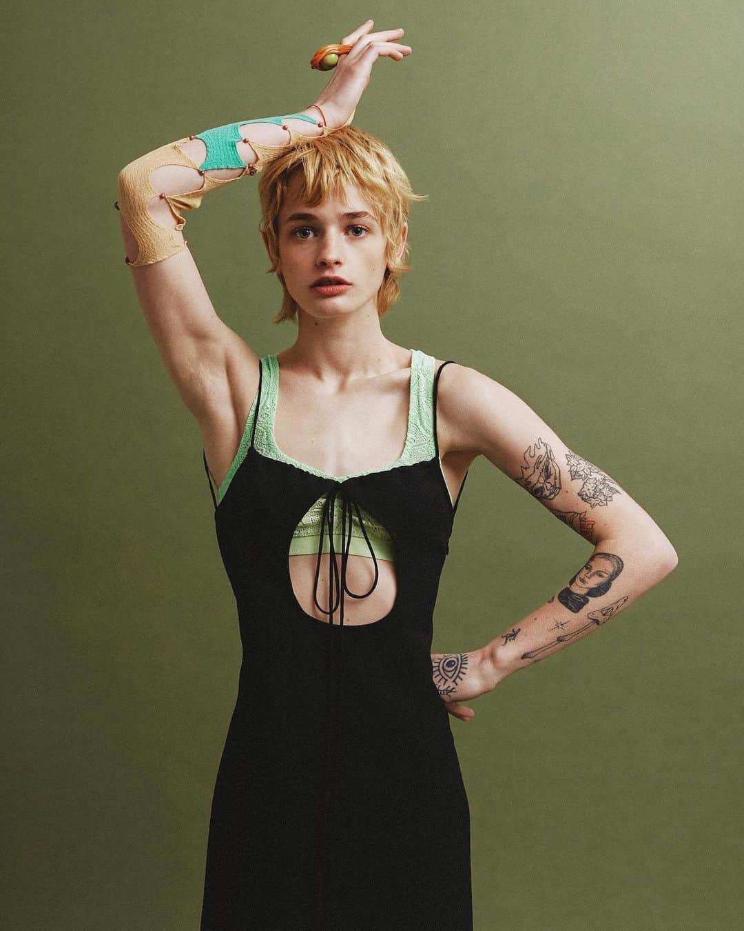 Araksのインスタグラム：「Actress and model @esther.mcgregor in the Valentina and Beatrice Bralettes for @designscene Photographed by @damien_fryz with styling @rachelgilman_⁠」