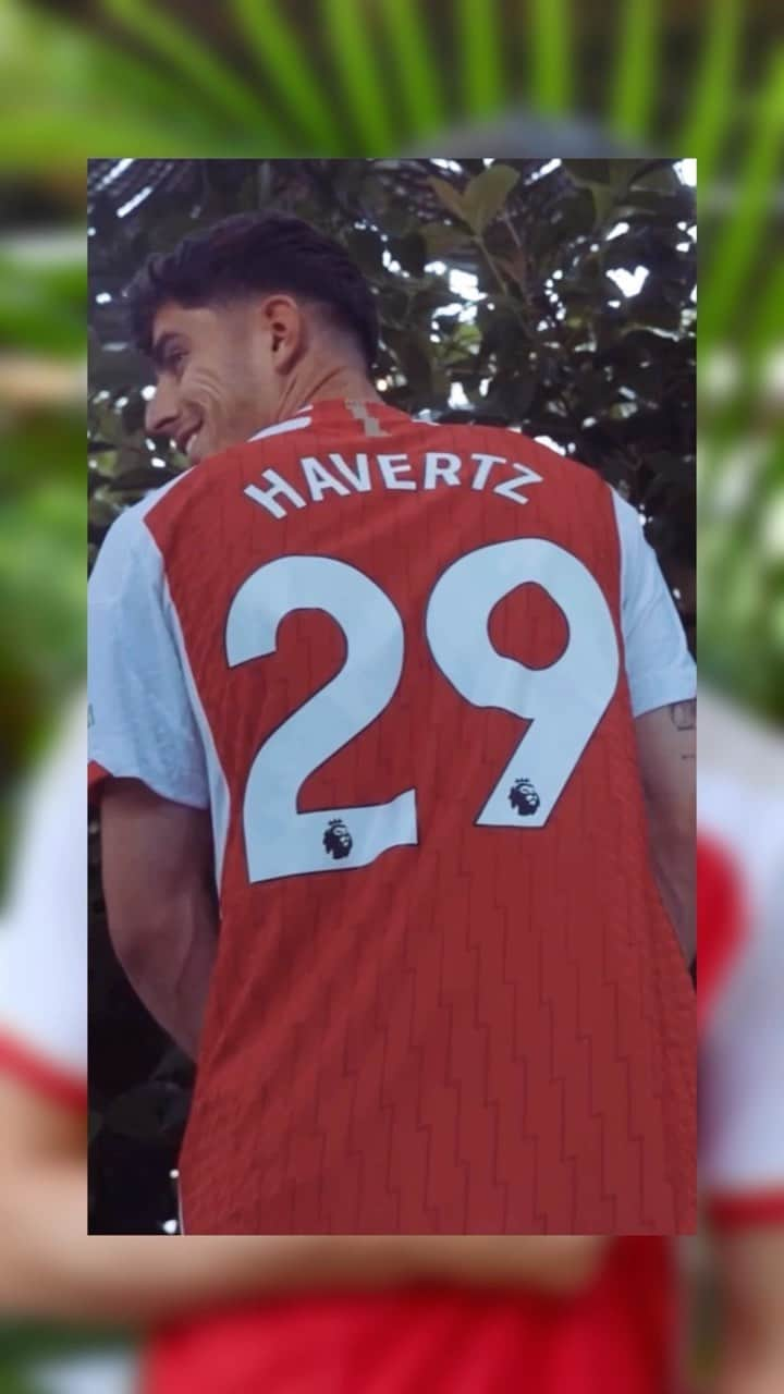 カイ・ハフェルツのインスタグラム：「KH29 🤩  🛍️ Get your very own Havertz 29 shirt - available now on Arsenal Direct」