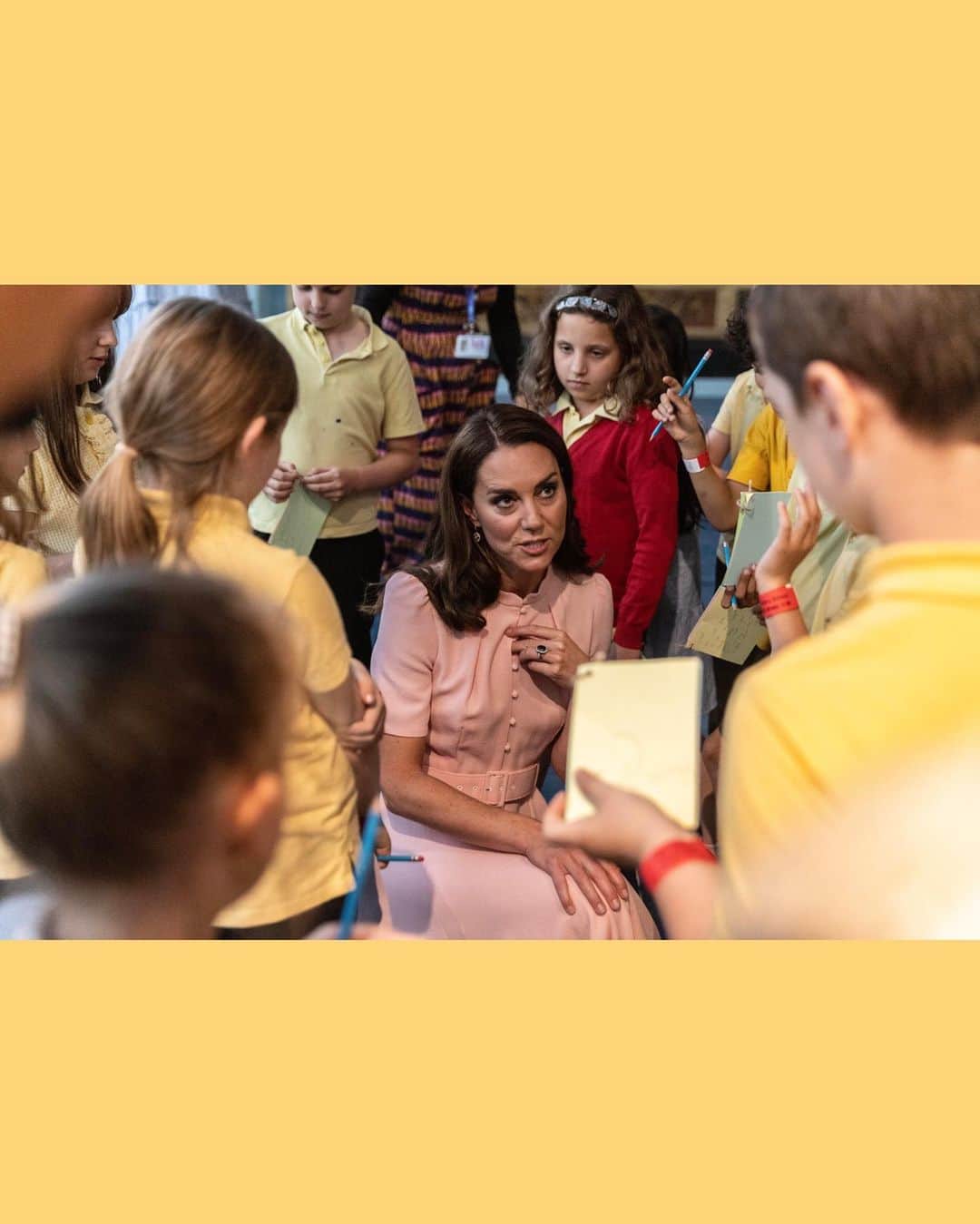 Just Jaredさんのインスタグラム写真 - (Just JaredInstagram)「Kate Middleton spent some time with students from the Globe Primary School during her visit to newly remodeled The Young V&A museum in London #KateMiddleton in @beulahlondon  #PrincessCatherine #PrincessofWales #BritishRoyalFamily Photos: Getty, Backgrid」6月29日 7時49分 - justjared