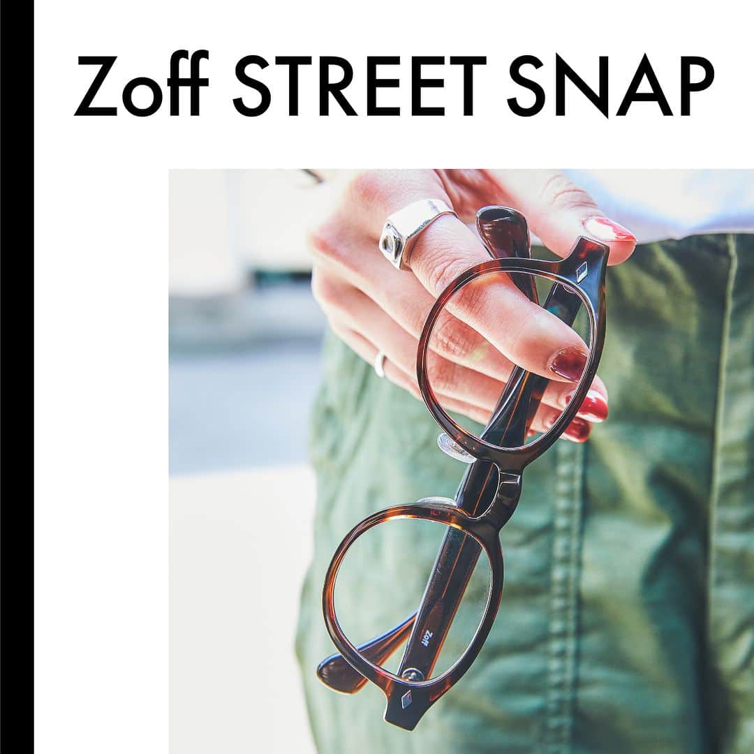 Zoff Officialのインスタグラム：「【Zoff STREET SNAP @下北沢】 オシャレなあの人が選ぶ、メガネ。 数あるメガネの中で今回のフレームを選んだ決め手を聞いてみました。  ZF231005_43A1 (べっこう柄)　￥11,100 ※税込・セットレンズ代込み  ■選んだポイントは？ 靴に合わせた茶色のメガネを選びました！ パンツのカーキと組み合わせた色合いも気に入っています。  model：FUKA　@crazy_bbb  #zoff #ゾフ #メガネ #伊達メガネ #だてめがね #めがね女子 #メガネ女子 #ファッションスナップ #ストリートスナップ #スナップ #下北沢 #プラスチックフレーム #べっこう柄 #メガネコーデ #メガネのある生活 #メガネの選び方 #メガネファッション #streetsnap #fashionphotography #glasses #eyewear #eyewearstyle #eyewearfashion #eyewearbrand #eyewearcollection #eyewearlovers #eyewearph #fashionglasses #mynewglasses #wearglasses」