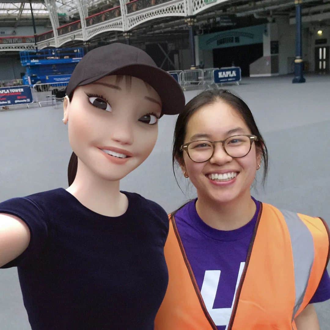 Ami Yamato（ヤマトアミ）のインスタグラム：「Also had the pleasure of meeting the wonder-girl herself @Hevesh5 at the event. A delight and inspiration. Thank you Lily for inviting me!」