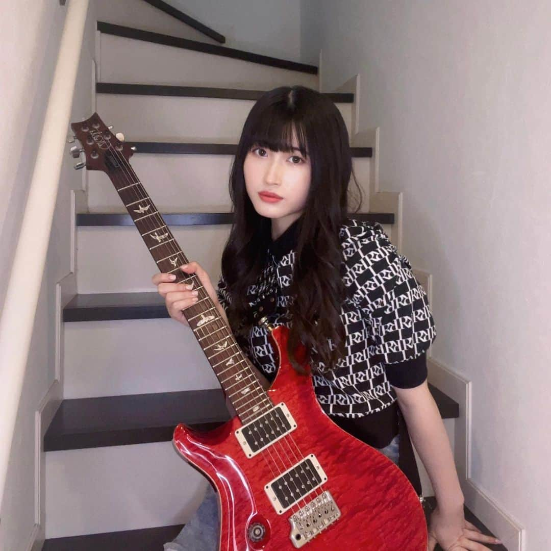 安城夢那さんのインスタグラム写真 - (安城夢那Instagram)「Goodmorning🎸   #guitar  #prs  #artist  #music」6月29日 8時08分 - anjouyuna0101