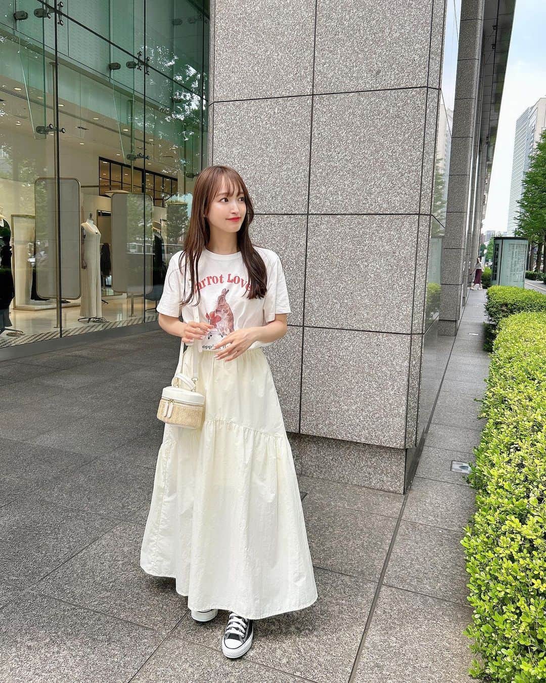 あかねぴさんのインスタグラム写真 - (あかねぴInstagram)「. ⁡ 東京駅でパンケーキ食べた日🥞🧈 ⁡ 夏はTシャツにスカート合わせが多いかも🌼 アニマルプリントがお気に入り🐇♡ ⁡ ボリュームたっぷりのスカートは @wego_webstore  ⁡ ⁡ #ootd #code #wego #pr #フレアスカート #夏コーデ #カフェコーデ #Tシャツ #アニマルプリント」6月29日 20時24分 - akanepi0426