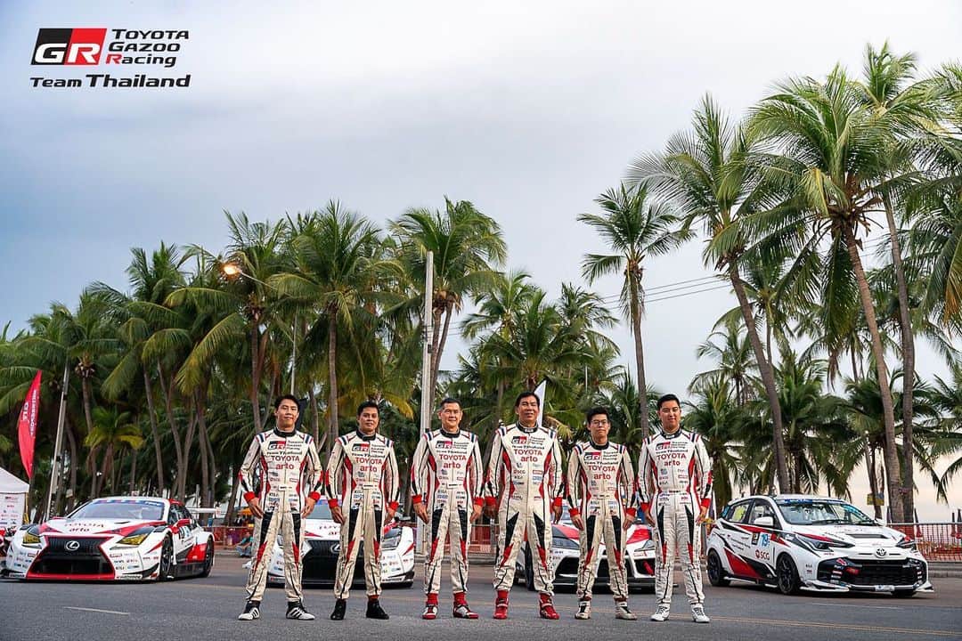 Toyota team thailandさんのインスタグラム写真 - (Toyota team thailandInstagram)「🚗TGRTT x Bangsaen GrandPrix 2023 🔥🌊ทะเลเดือดที่บางแสน  สุดสัปดาห์นี้ สนามเฉพาะกิจเลียบหาดบางแสน ที่มีเสน่ห์ที่สุดในโลก กับ TGRTT ที่จะลงแข่งขันรายการใหญ่ Thailand Super Series R.3-4: 🚗#24 Driver: ณัฐวุฒิ เจริญสุขะวัฒนะ (Nattavude C.) Car: Lexus RC-F Class: GTM AM 🚗#9 Drivers: ณัฐพงษ์  ห่อทองคำ (Nattapong H.) / มานัต กุละปาลานนท์ (Manat K.) Car: Lexus RC-F Class: GT3 Pro 🚗#19 Driver: สุทธิพงศ์ สมิตชาติ (Suttipong S.) Car: TOYOTA Supra GT4 Class: GT4 🚗#19  Driver: ณ ดล วัฒนธรรม (Na Dol V.) Class: Super Compact」6月29日 9時22分 - toyotagazooracingteamthailand