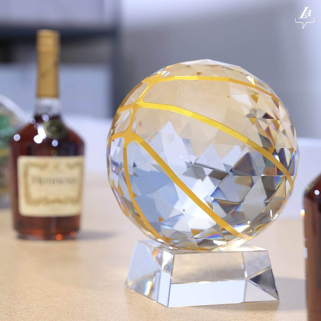 Los Angeles Lakersさんのインスタグラム写真 - (Los Angeles LakersInstagram)「"You're always challenging yourself, you're always trying to add something to your game."  In the Paint x @hennessyus」6月29日 9時37分 - lakers