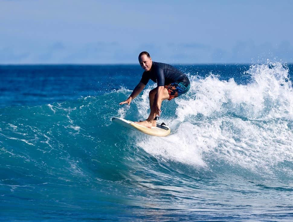 チャド・ロウのインスタグラム：「Surfing @tavaruaislandresort (swimming pools for those who know😜)  We can’t wait to go back!  So honored to have these photos taken by the incomparable @hisarahlee!   #surfing #softtopshredder #surfphotography  #blessed」