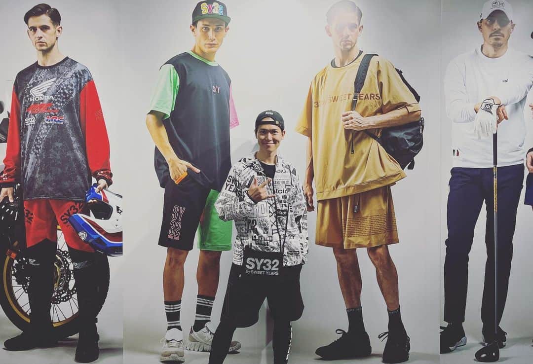 SHINPEIのインスタグラム：「SY32 by SWEET YEARS  2024 S/S EXHIBITION ⁡ 今回もカッコ良くて着やすそうなウェアが沢山 ⁡HONDAとのコラボ作品もカッコいい  来シーズンも楽しみです！ ⁡ スタッフの山中さん、いつもありがとうございます。　 ⁡ ⁡ #sy32 #SY32bySWEETYEARS」