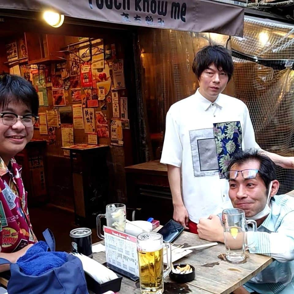 佐藤大さんのインスタグラム写真 - (佐藤大Instagram)「昨日は友達達とボートレースの話を肴に酒を飲み続けました。 ストレス発散できたよ！！ #日刊三吉 #鈴虫君 #LLR福田  #グランジ大 #相席スタート山添  #ボートレース #駄目人間の集まり」6月29日 12時23分 - satodaidaidai