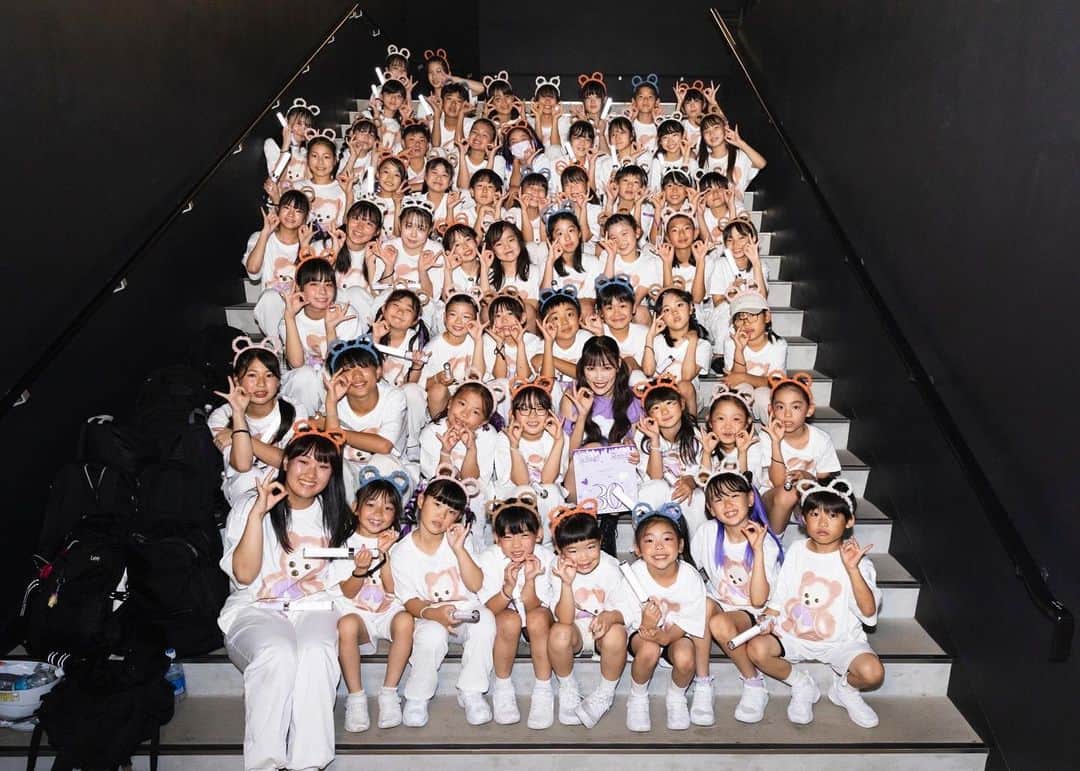 高城れにさんのインスタグラム写真 - (高城れにInstagram)「改めて30祭ありがとうございました！！  とっても楽しくて幸せで素敵な30歳になる予感しかない😊💜  ステージを一緒に作ってくれた全てのみなさん、心強い仲間達とモノノフさんは最強だと改めて思いました！  #30祭 #ぴあアリーナmm  #横浜」6月29日 12時30分 - takagireni_official