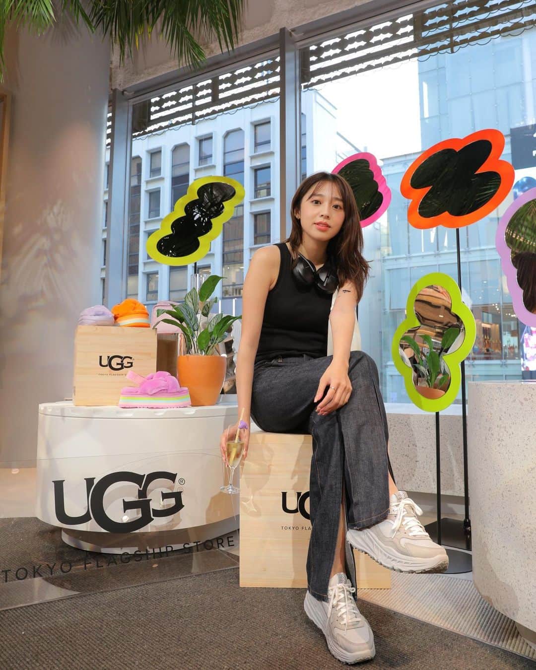 江藤百香のインスタグラム：「7月1日オープンの 「UGG® TOKYO FLAGSHIP STORE」PRE-OPENING EVENT  に行ってきました🎉  @ugg のスニーカー履いて！👟🩵  @uggjapan  #ugg #ugg原宿」
