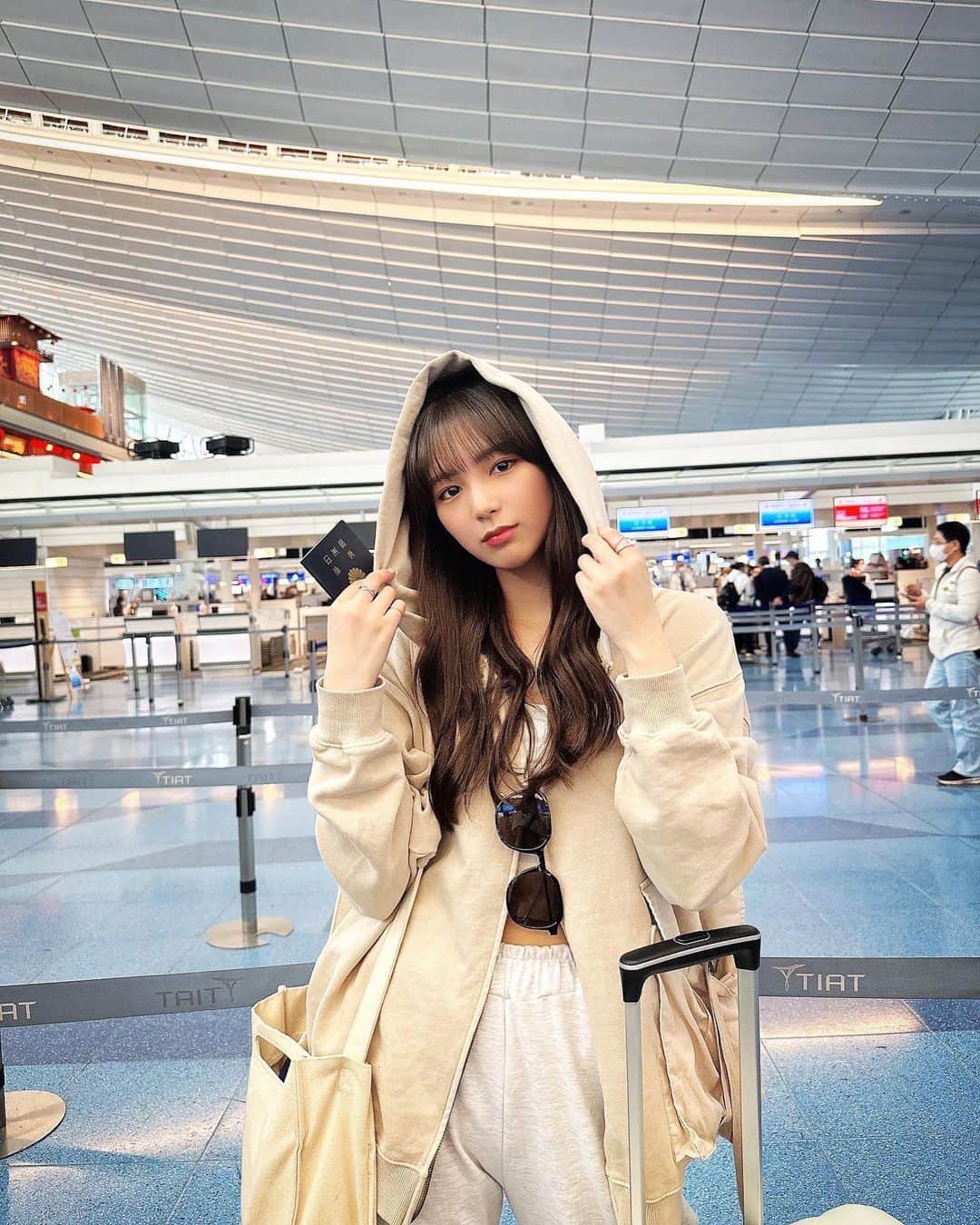 愛来さんのインスタグラム写真 - (愛来Instagram)「☁︎ 旅行行くならどこ行きたい？🤔」6月29日 22時19分 ...