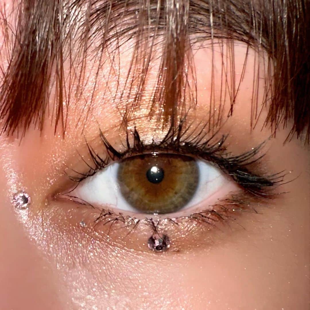 平田梨奈さんのインスタグラム写真 - (平田梨奈Instagram)「The art of eye contact 👁️💕」6月29日 22時20分 - hirari_official