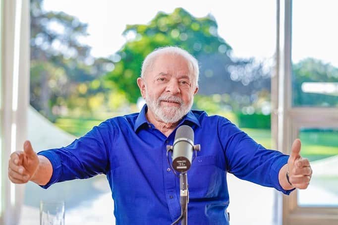 ジルマ・ルセフのインスタグラム：「"Nós não fomos eleitos para governar, nós fomos eleitos para cuidar do povo, e, portanto, nós vamos cuidar desse povo com muito carinho", afirmou o presidente @LulaOficial em entrevista à Rádio Gaúcha nesta quinta-feira (29/06).  📸 @ricardostuckert」