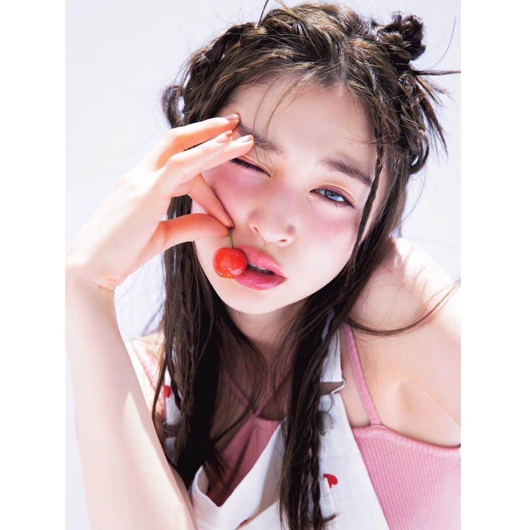 河嶋希のインスタグラム：「@ar_magazine ar7月号 #上西星来#河嶋希」