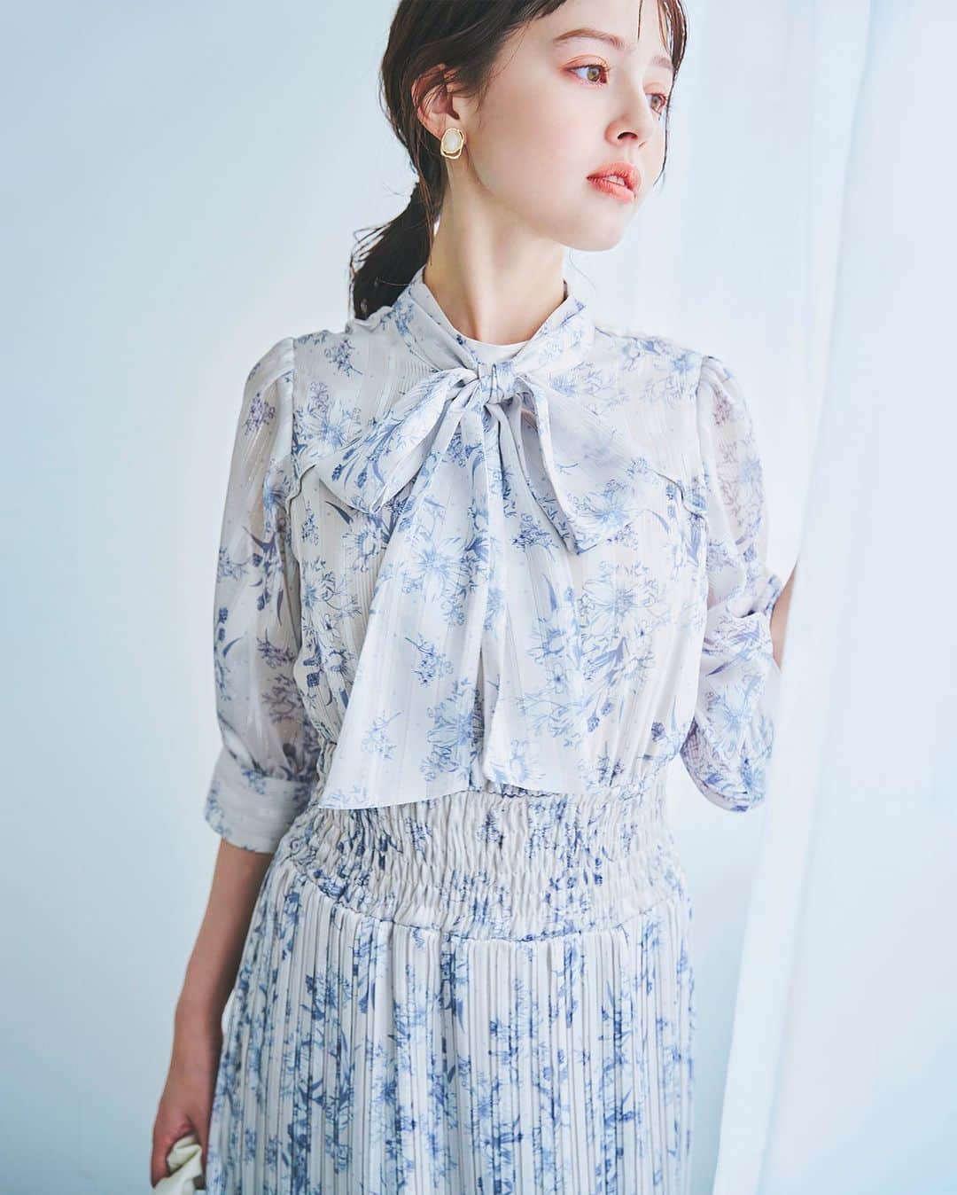 dazzlinさんのインスタグラム写真 - (dazzlinInstagram)「_____ Summer one-piece プリーツの ...