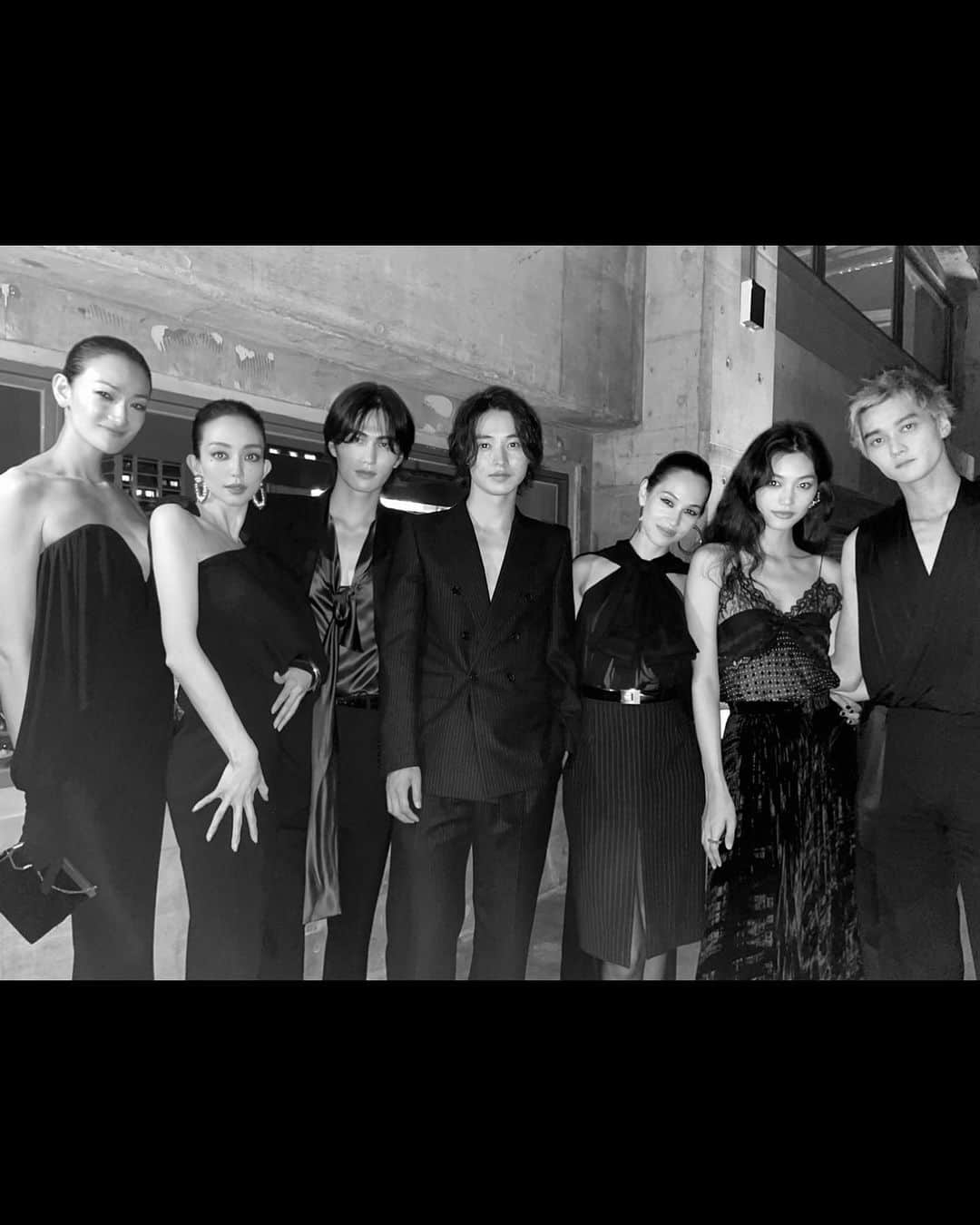 のインスタグラム：「: 楽しい夜でした😎❤︎❤︎❤︎ Thank you for inviting me @ysl ✨ It was so much fun last night 🍷 : #saintlaurent #サンローラン」