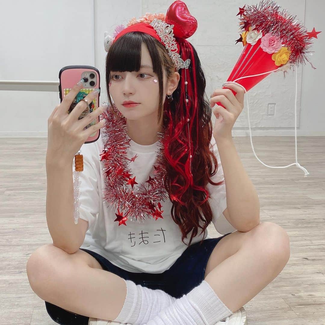 やねのインスタグラム：「赤団勝ちー 🔥❣️㊗️🦀💥♨️🧨❤️‍🔥  #体育祭」